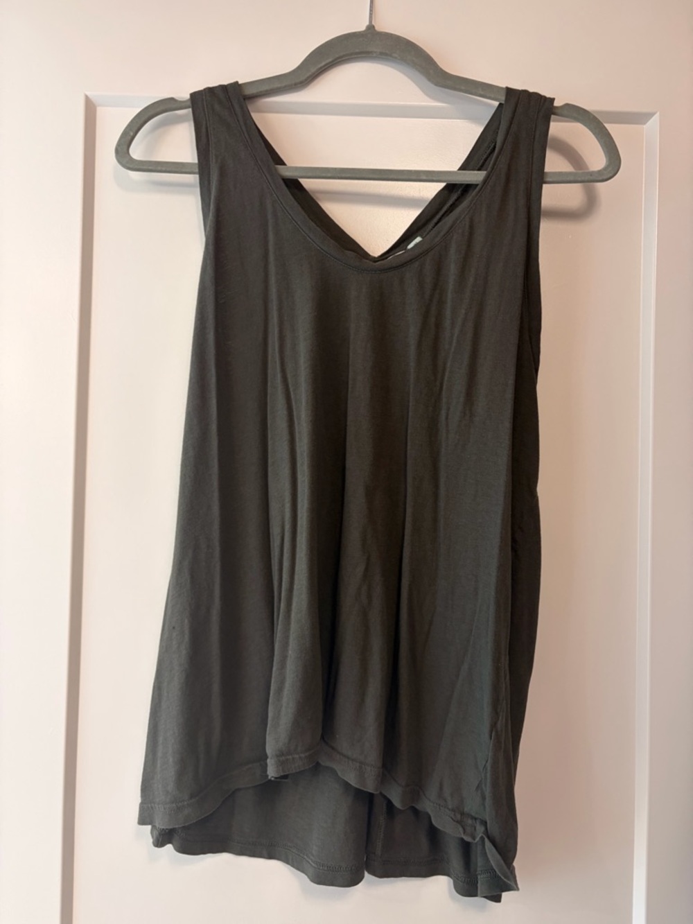 Susina Olive Green V-Neck Fitted Tank Top - XL